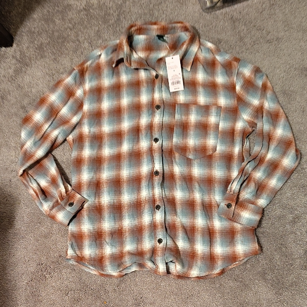 Women's Plaid Button-Up Shirt